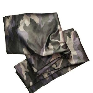 Ready To Go Woman's Black Fleece Body Slimming Camo Leggings‎ Pants Size M/L